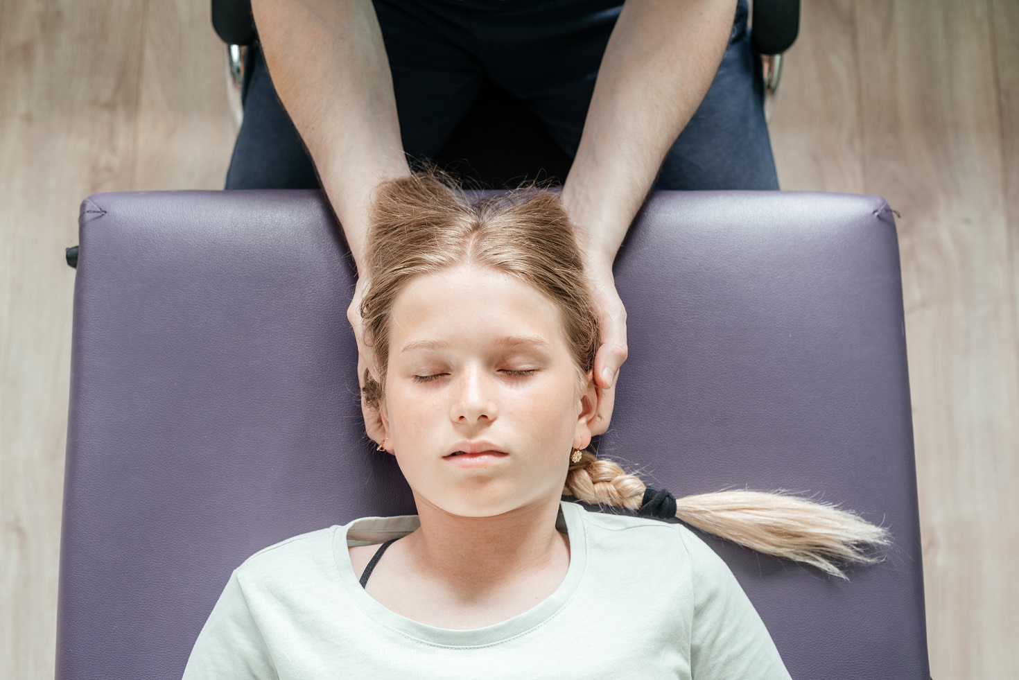 girl patient using cst